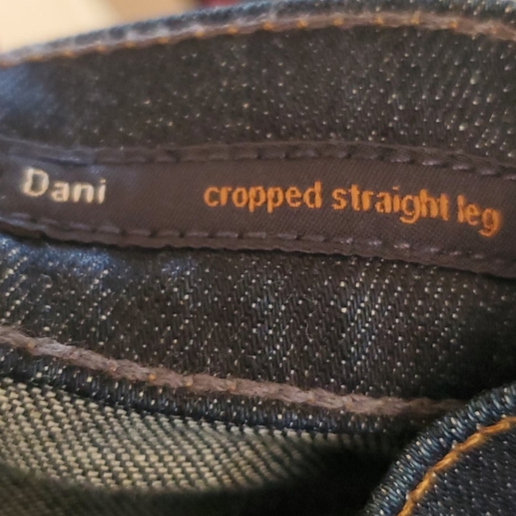 Womans size 27 citizens of humanity capri - Picture 8 of 8